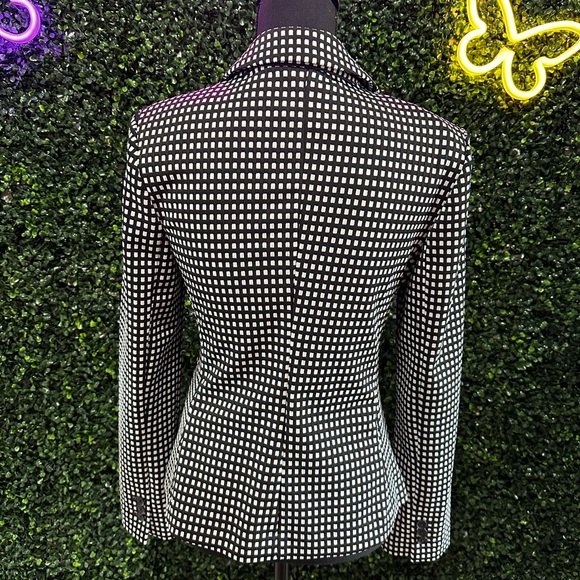 Black and White Checkered Express Bazer - Picture 3 of 3